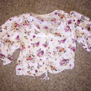 Floral cropped blouse
